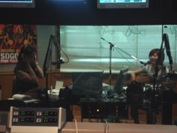 070515fm802_1.jpg