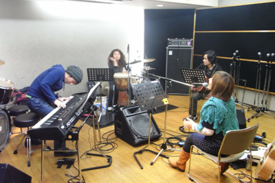 090222rehearsal.jpg